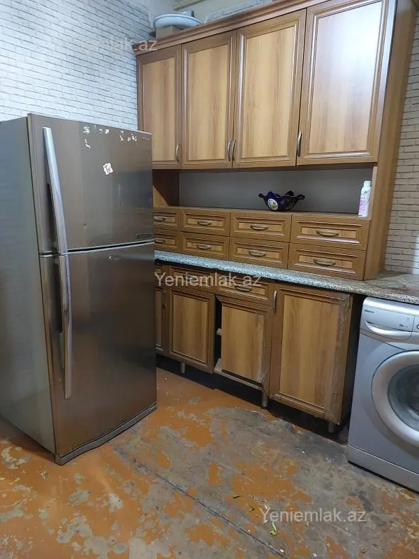 Satılır 2 otaqlı köhnə tikili 60 m²