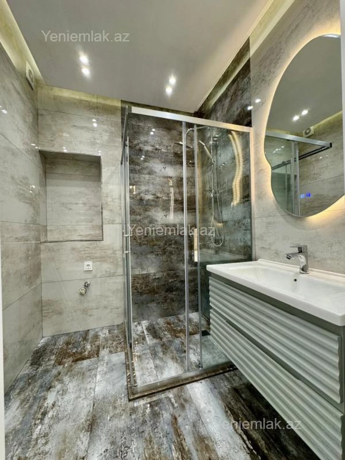 Satılır 3 otaqlı yeni tikili 110 m²