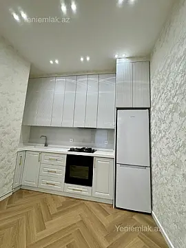 Satılır 3 otaqlı yeni tikili 110 m²
