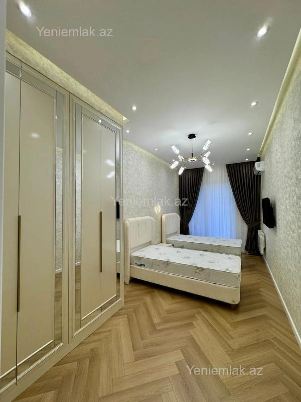 Satılır 3 otaqlı yeni tikili 110 m²