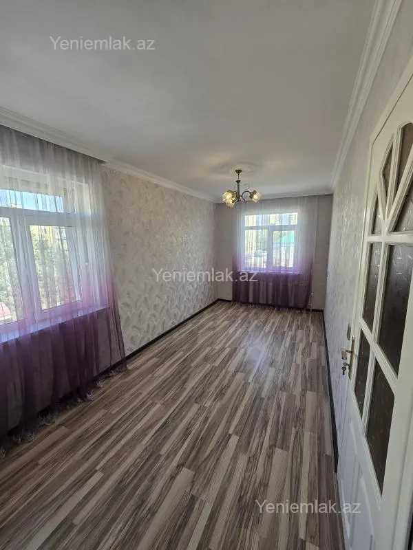 Satılır 2 otaqlı köhnə tikili 50 m²