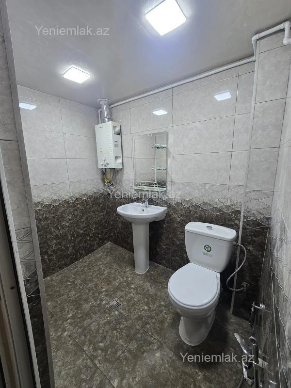Satılır 2 otaqlı köhnə tikili 50 m²