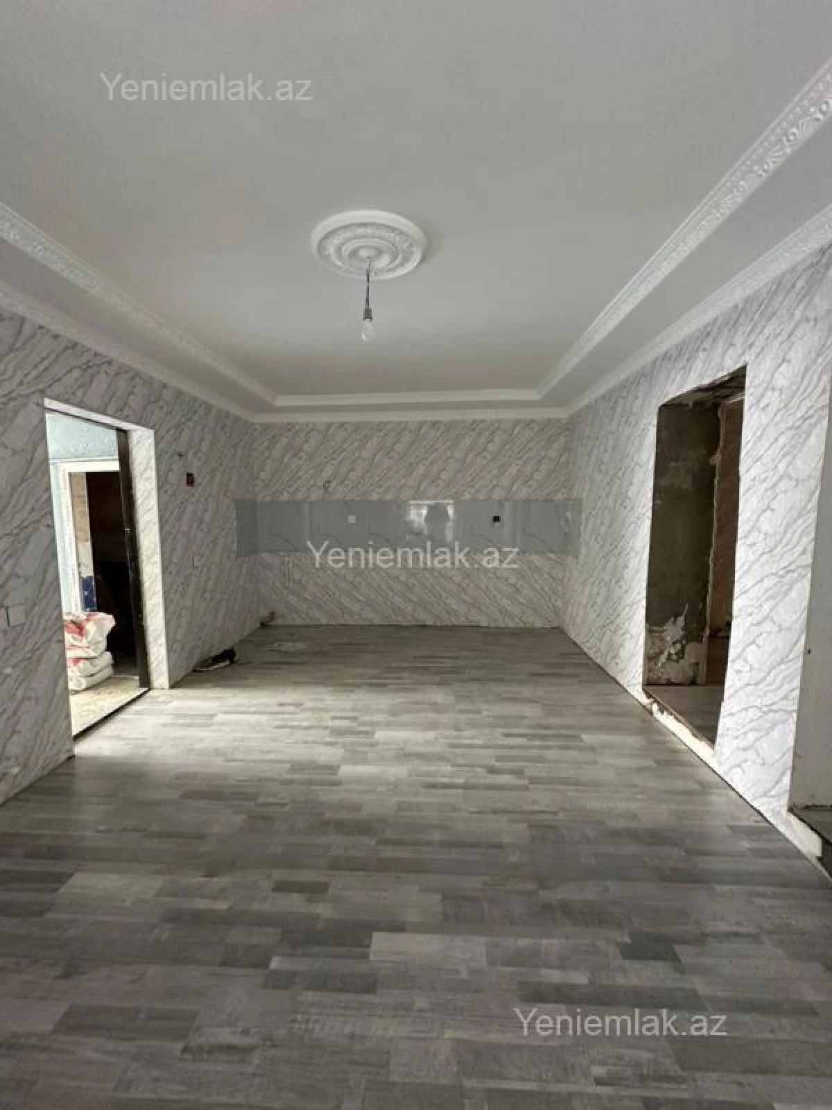 Satılır 5 otaqlı həyət evi 180 m²