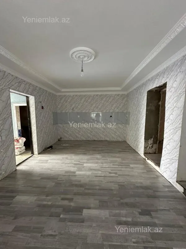 Satılır 5 otaqlı həyət evi 180 m²