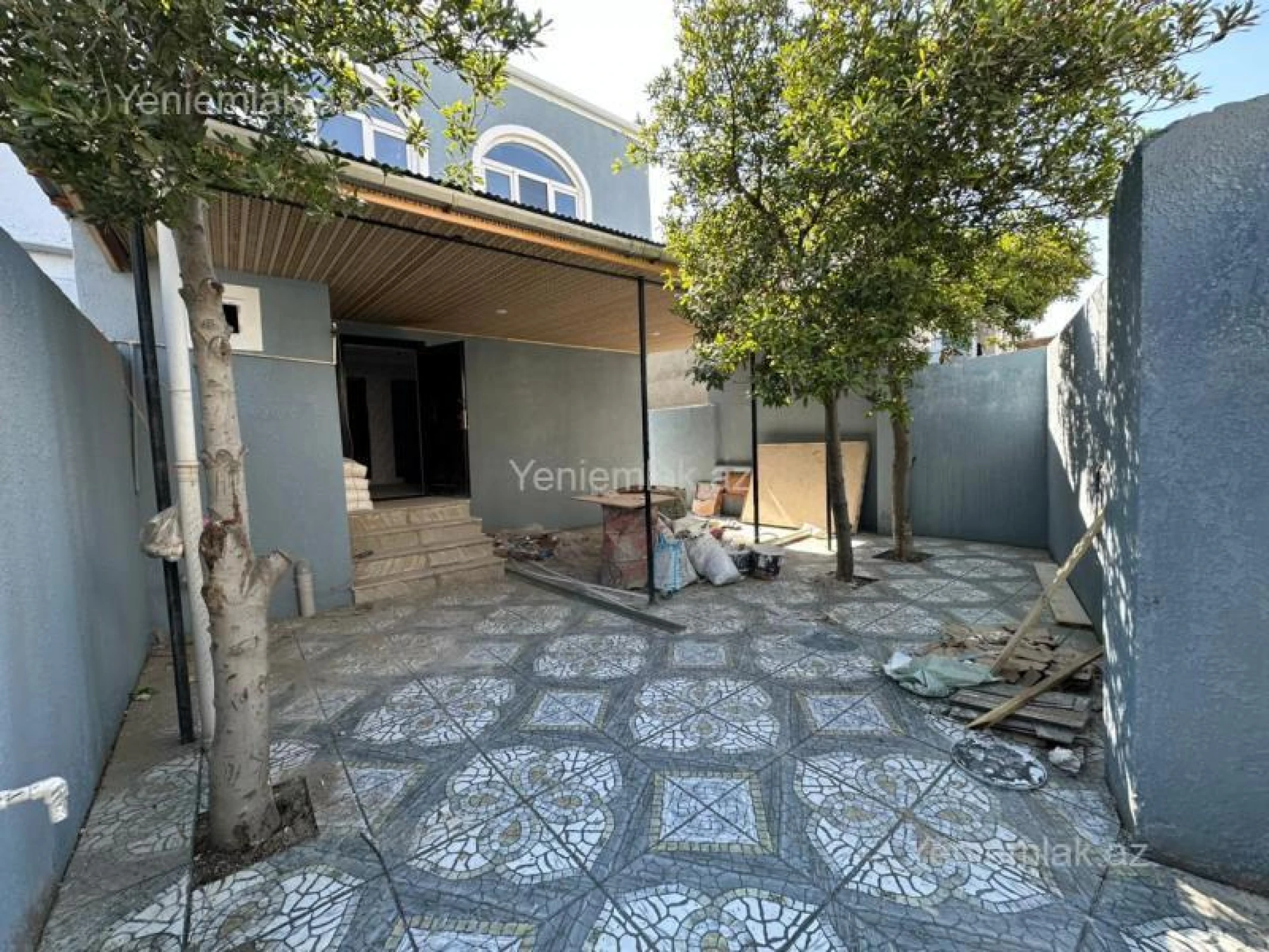 Satılır 5 otaqlı həyət evi 180 m²