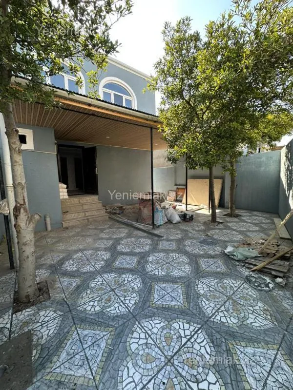 Satılır 5 otaqlı həyət evi 180 m²