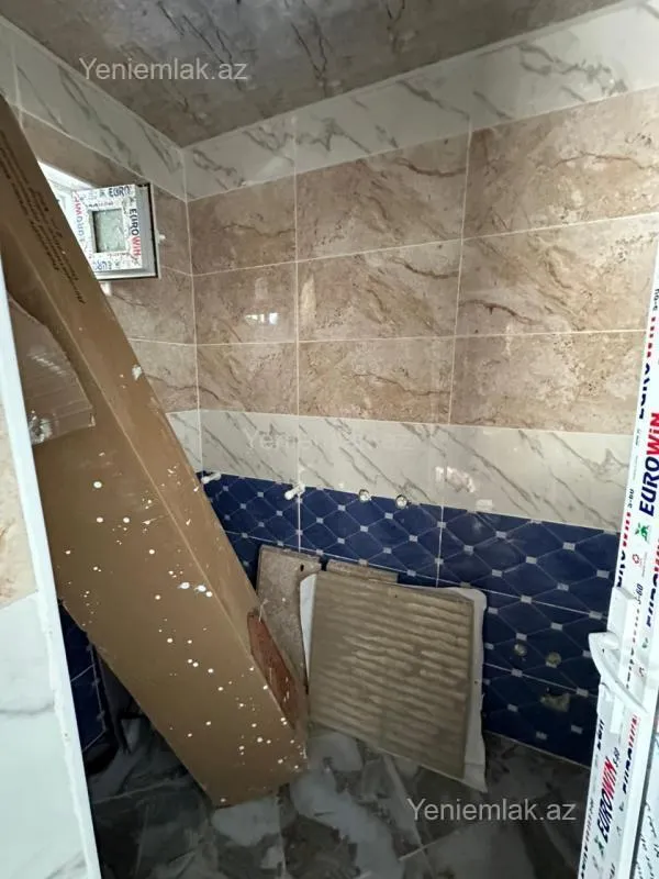 Satılır 5 otaqlı həyət evi 180 m²