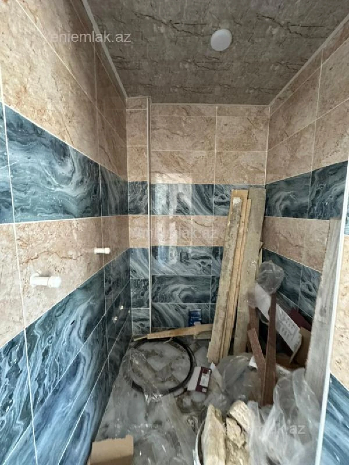 Satılır 5 otaqlı həyət evi 180 m²