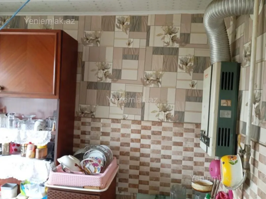 Satılır 2 otaqlı köhnə tikili 42 m²