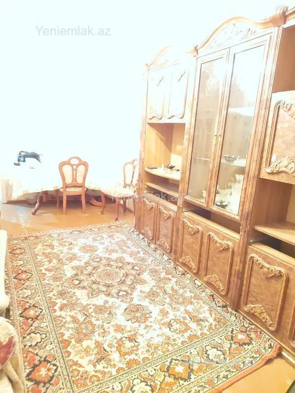Satılır 2 otaqlı köhnə tikili 54 m²
