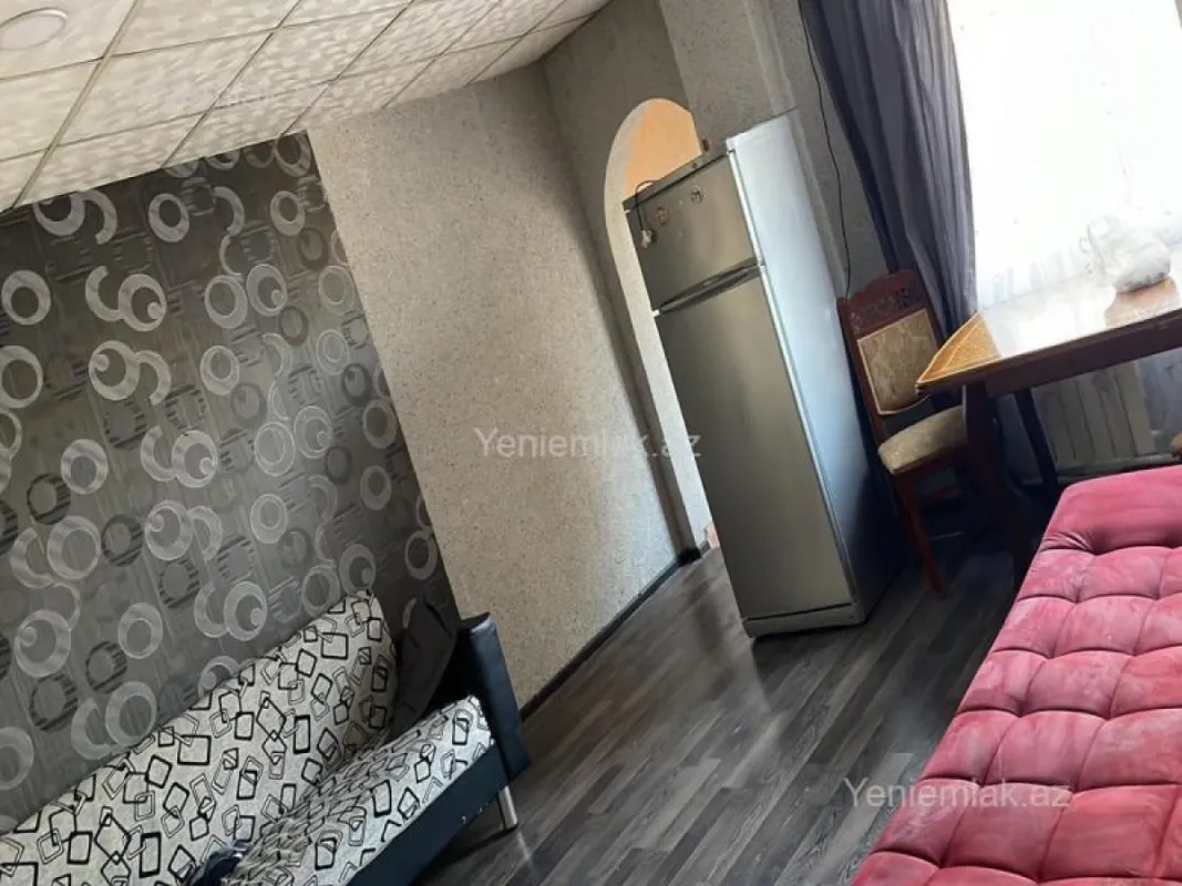 Satılır 10 otaqlı həyət evi 320 m²