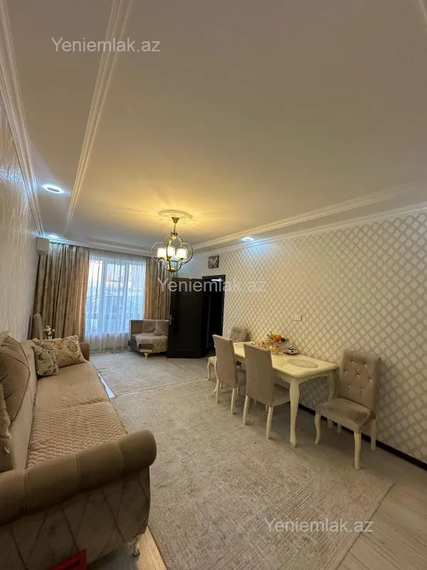 Satılır 4 otaqlı həyət evi 200 m²