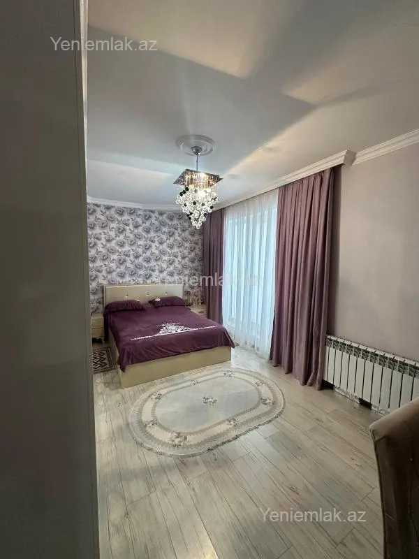 Satılır 4 otaqlı həyət evi 200 m²