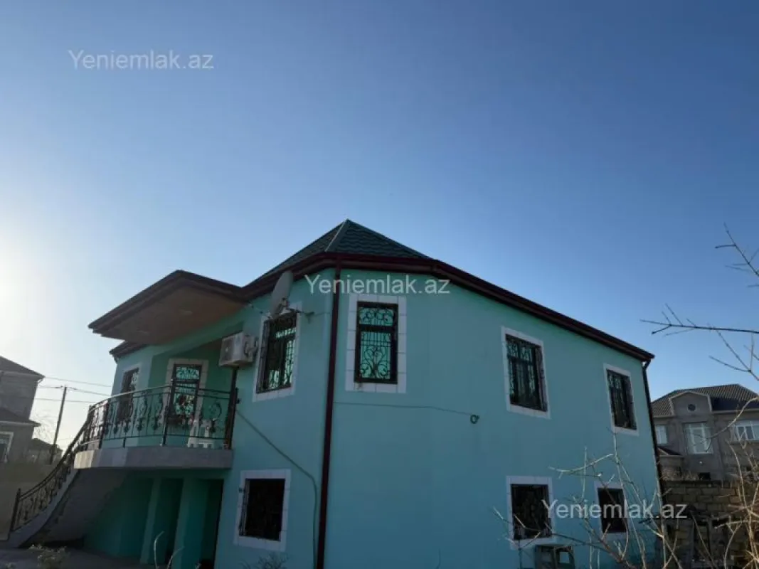 Satılır 4 otaqlı həyət evi 120 m²