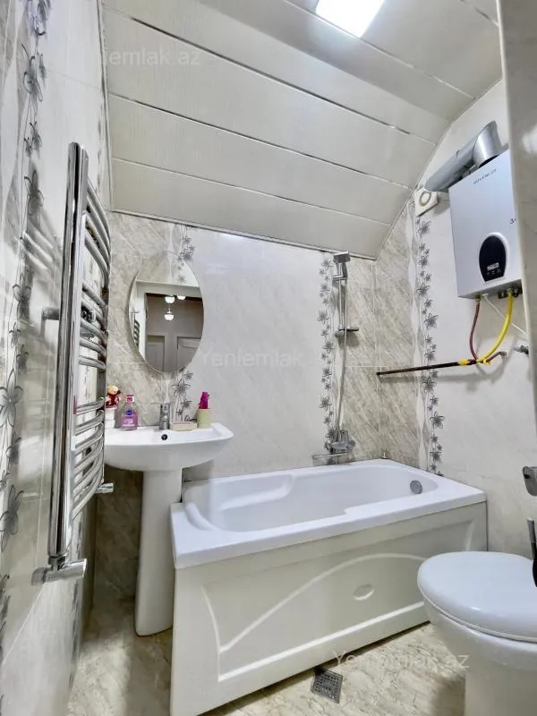 Satılır 6 otaqlı həyət evi 160 m²