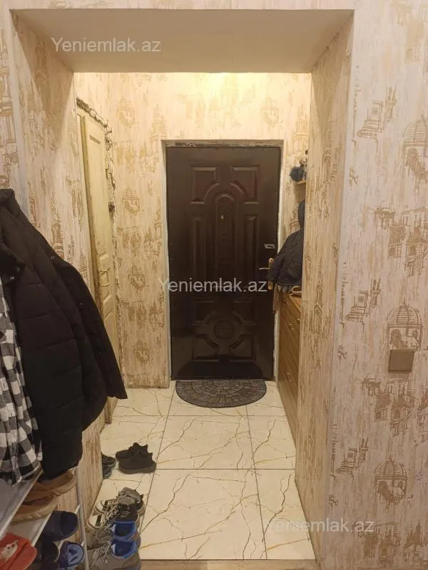 Satılır 2 otaqlı köhnə tikili 65 m²