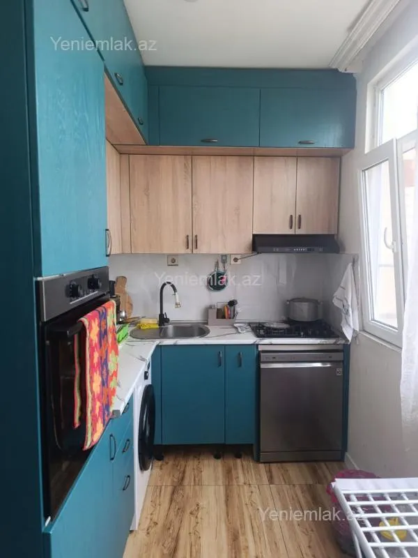 Satılır 2 otaqlı köhnə tikili 65 m²