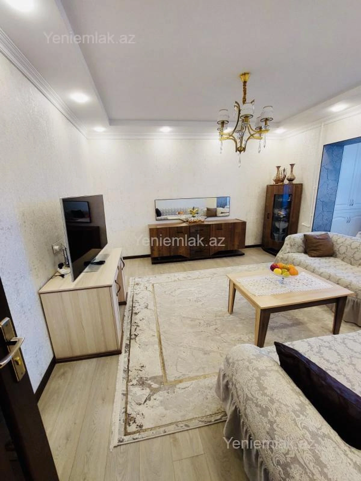 Satılır 4 otaqlı köhnə tikili 120 m²