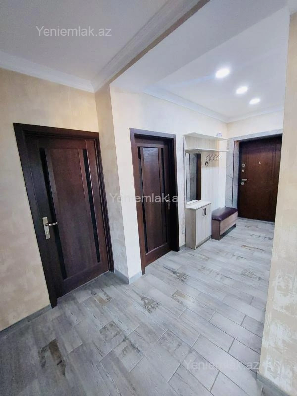 Satılır 4 otaqlı köhnə tikili 120 m²