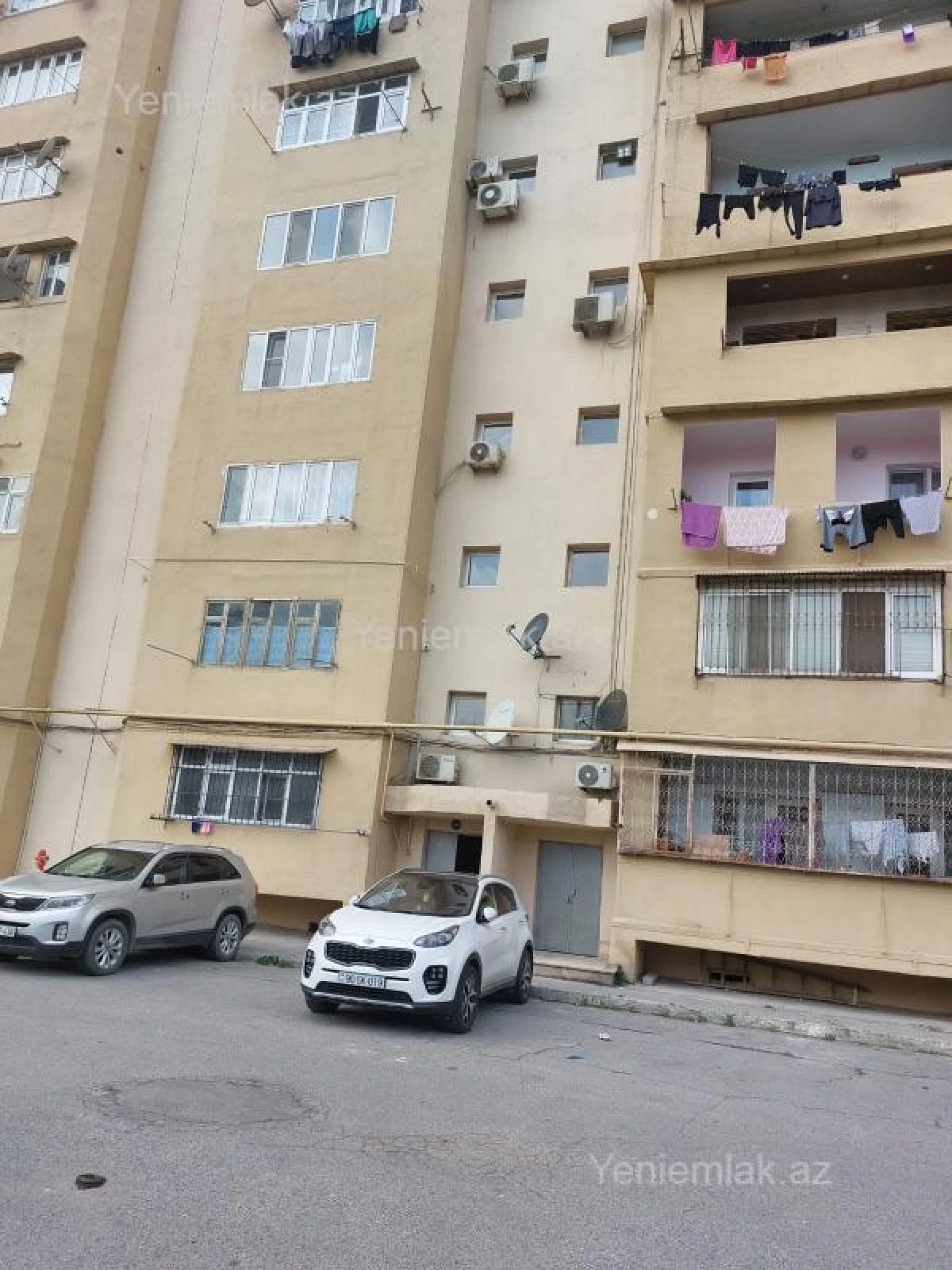 Satılır 4 otaqlı köhnə tikili 120 m²