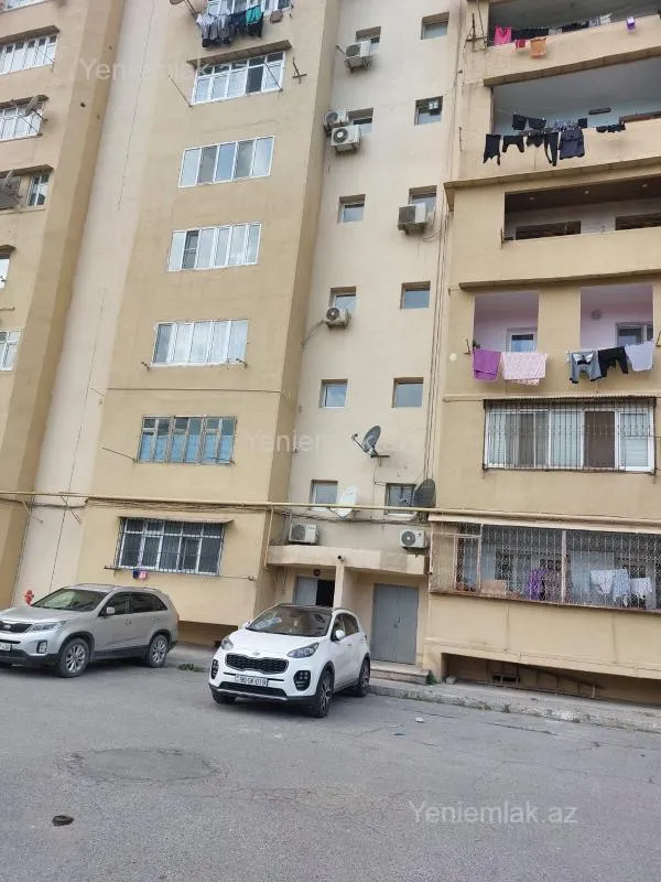 Satılır 4 otaqlı köhnə tikili 120 m²