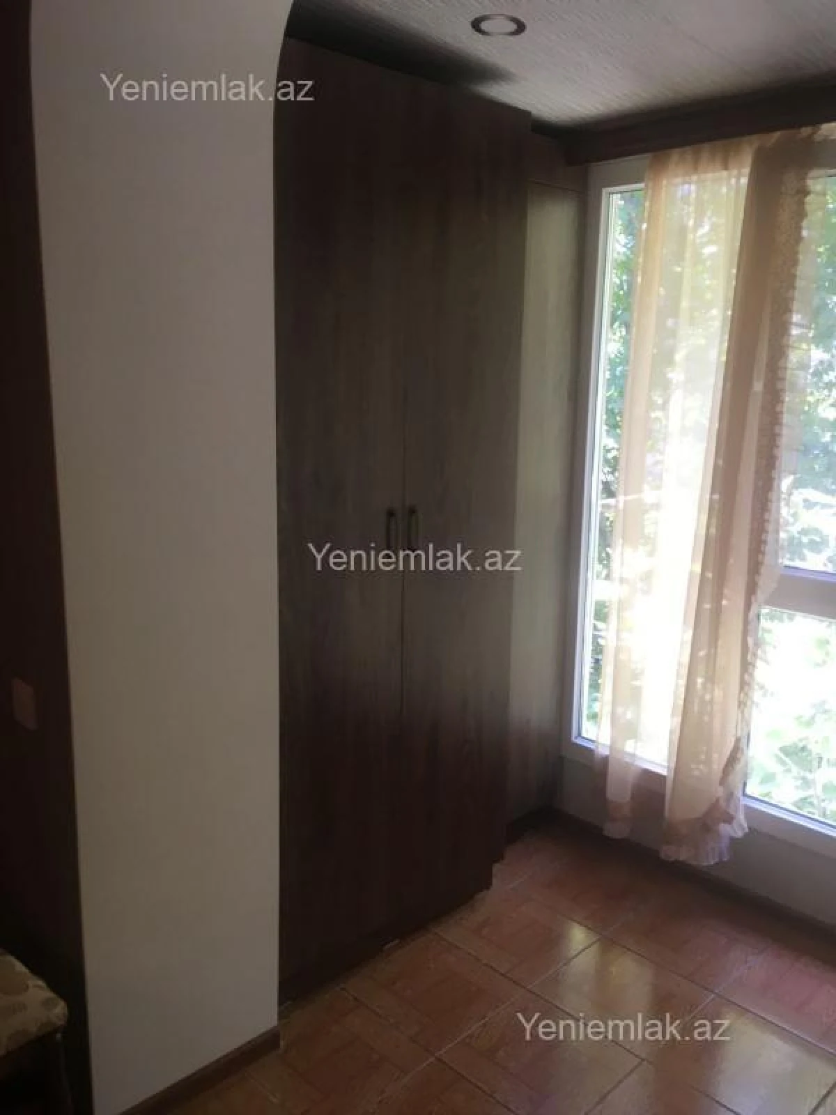Satılır 1 otaqlı köhnə tikili 35 m²