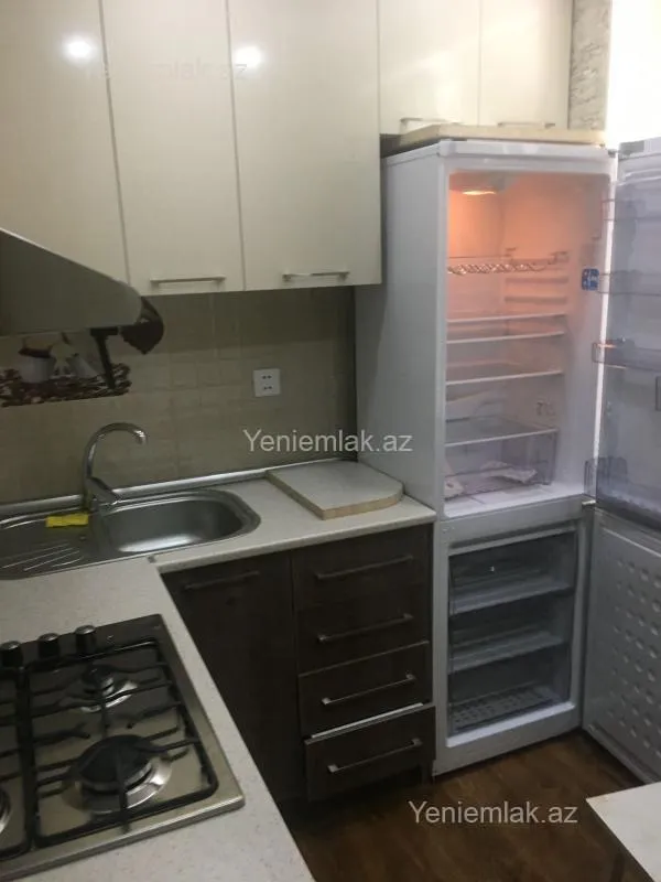 Satılır 1 otaqlı köhnə tikili 35 m²