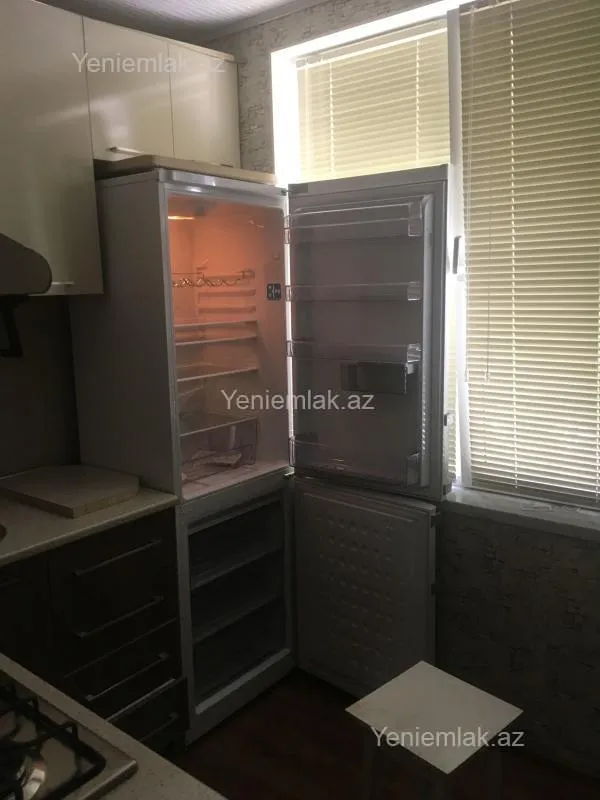 Satılır 1 otaqlı köhnə tikili 35 m²