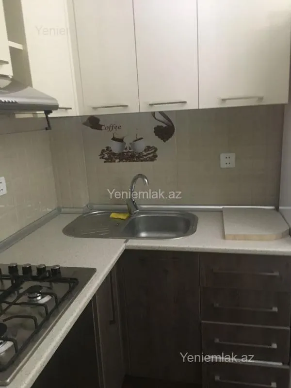 Satılır 1 otaqlı köhnə tikili 35 m²