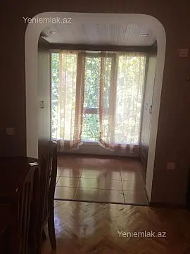 Satılır 1 otaqlı köhnə tikili 35 m²