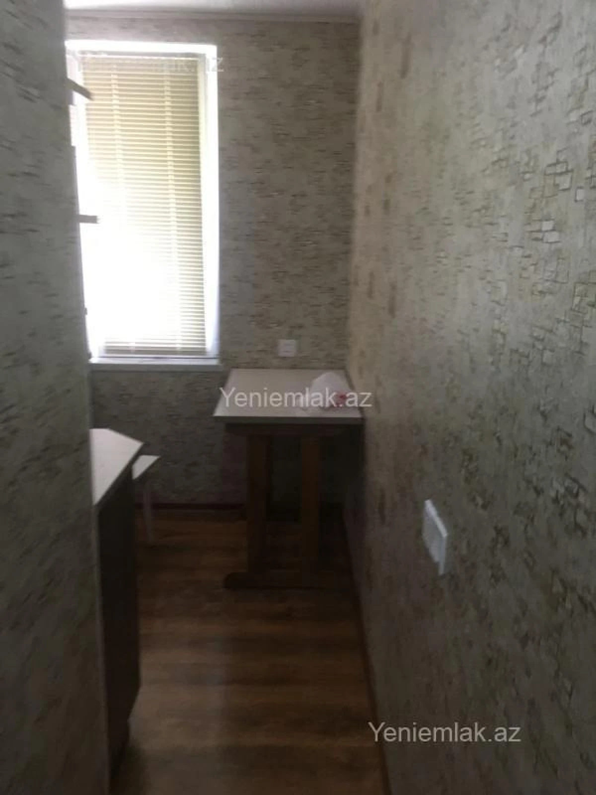Satılır 1 otaqlı köhnə tikili 35 m²