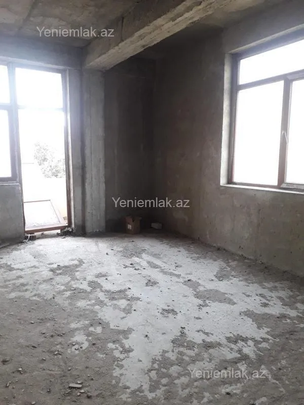 Satılır 3 otaqlı yeni tikili 137.5 m²