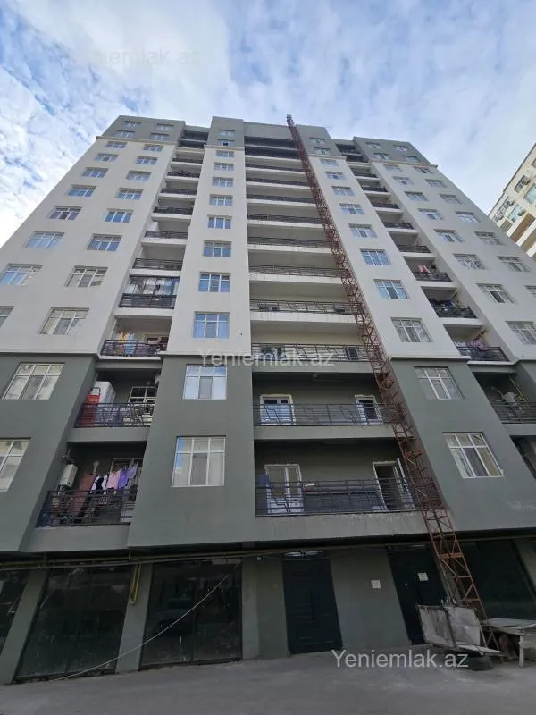 Satılır 3 otaqlı yeni tikili 137.5 m²