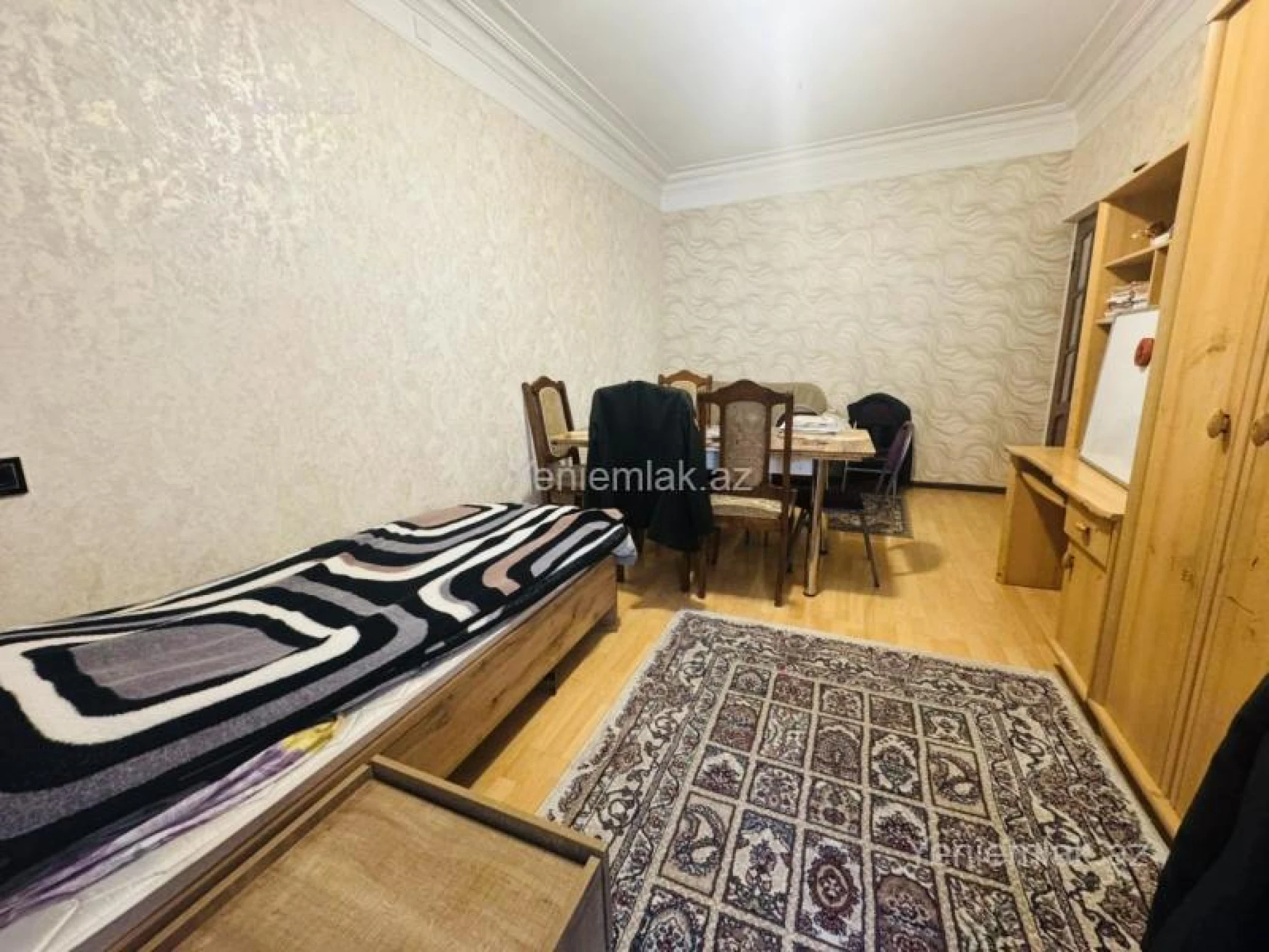 Satılır 4 otaqlı köhnə tikili 120 m²