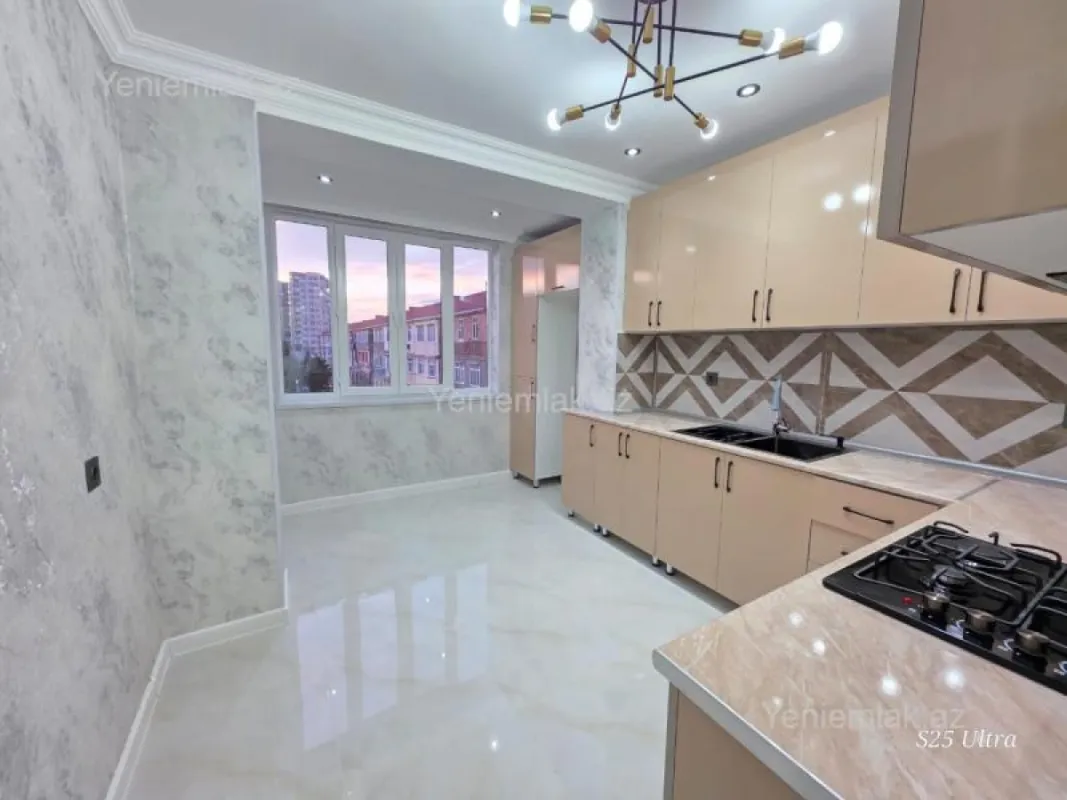Satılır 3 otaqlı köhnə tikili 75 m²