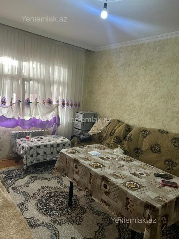 Satılır 2 otaqlı köhnə tikili 60 m²