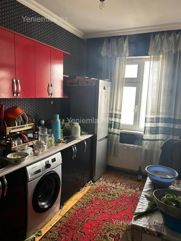 Satılır 2 otaqlı köhnə tikili 60 m²