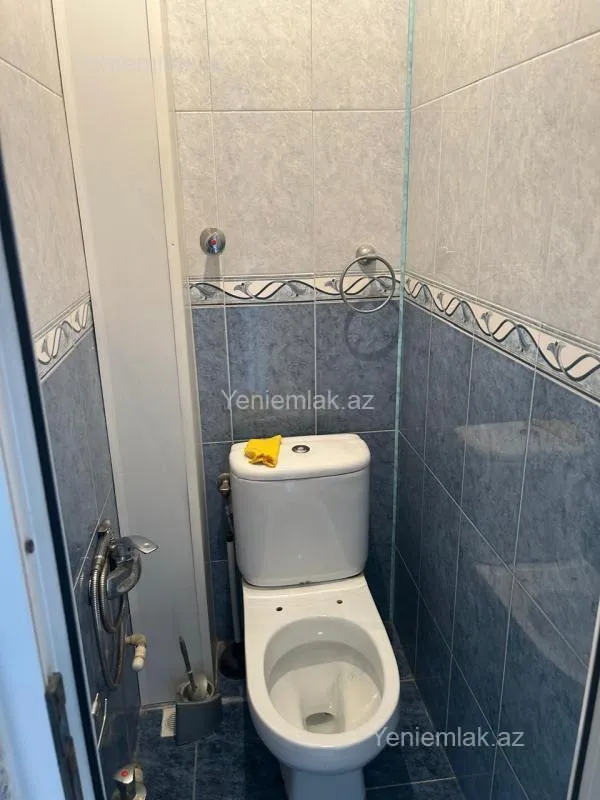 Satılır 2 otaqlı köhnə tikili 60 m²