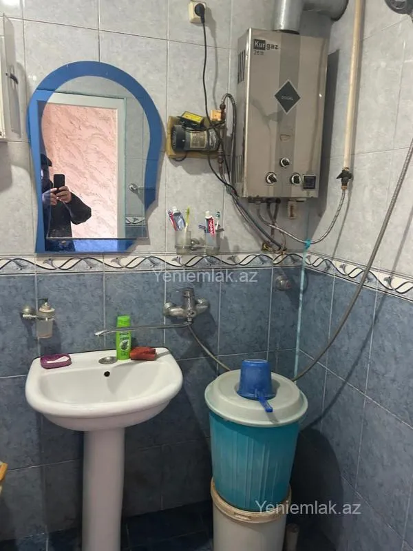 Satılır 2 otaqlı köhnə tikili 60 m²