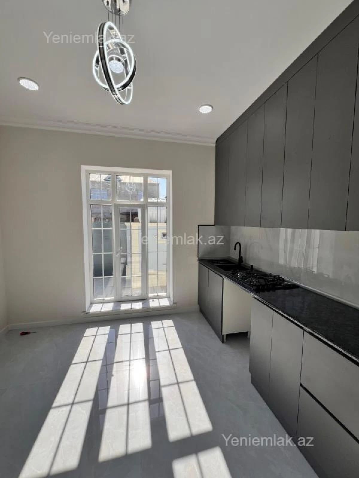 Satılır 4 otaqlı həyət evi 100 m²