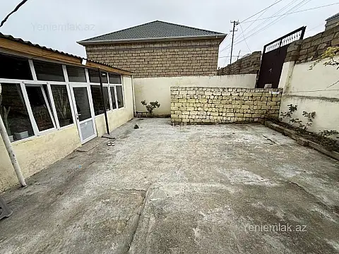Satılır 4 otaqlı həyət evi 100 m²