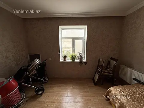 Satılır 4 otaqlı həyət evi 100 m²
