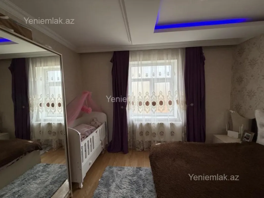 Satılır 4 otaqlı həyət evi 100 m²