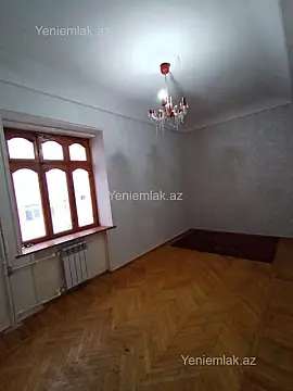Satılır 2 otaqlı köhnə tikili 50 m²