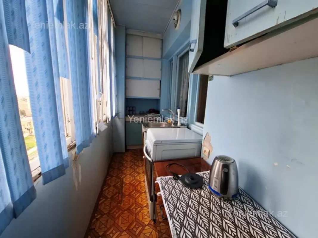 Satılır 1 otaqlı köhnə tikili 32 m²