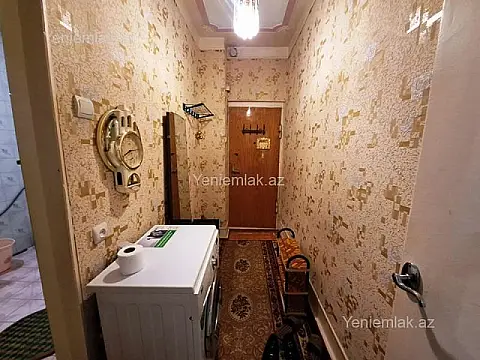 Satılır 1 otaqlı köhnə tikili 32 m²