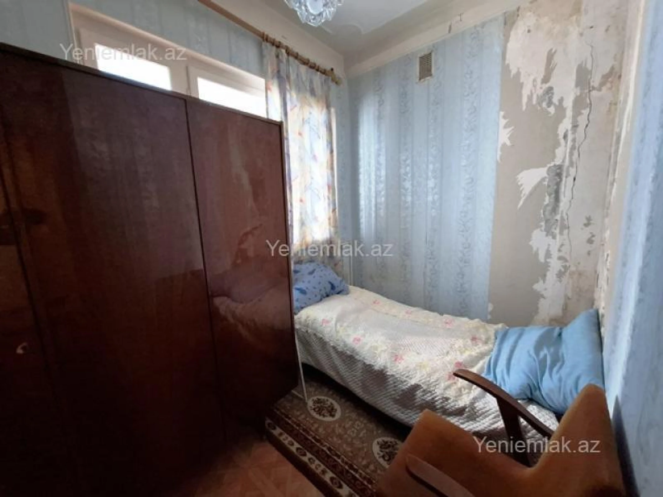 Satılır 1 otaqlı köhnə tikili 32 m²