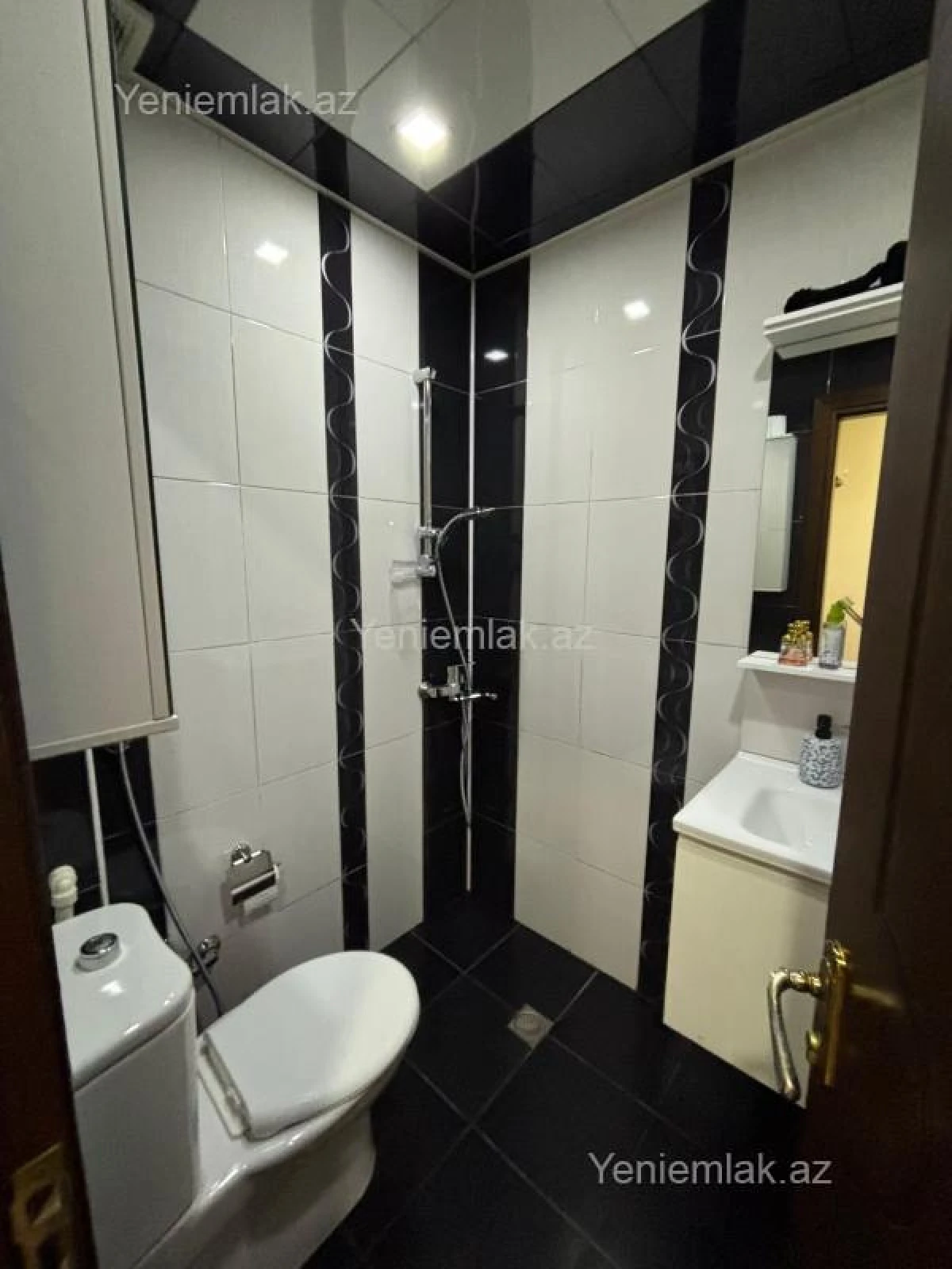 Satılır 2 otaqlı köhnə tikili 41 m²