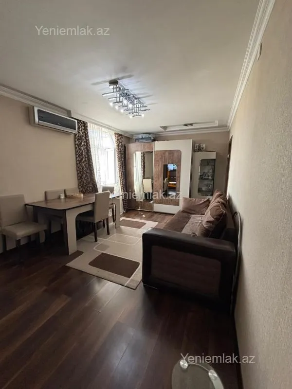 Satılır 2 otaqlı köhnə tikili 41 m²