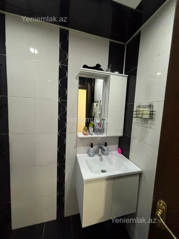 Satılır 2 otaqlı köhnə tikili 41 m²